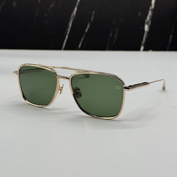 Valentino Accessories - NEW VALENTINO VLS-168A GOLD GREEN UNISEX SUNGLASSES